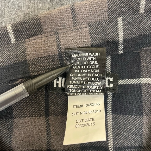 Hot Topic lace skull plaid flannel  button-up on the back size S black brown - Picture 7 of 7